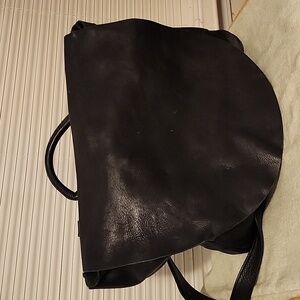 GAP LEATHER HANDBAG